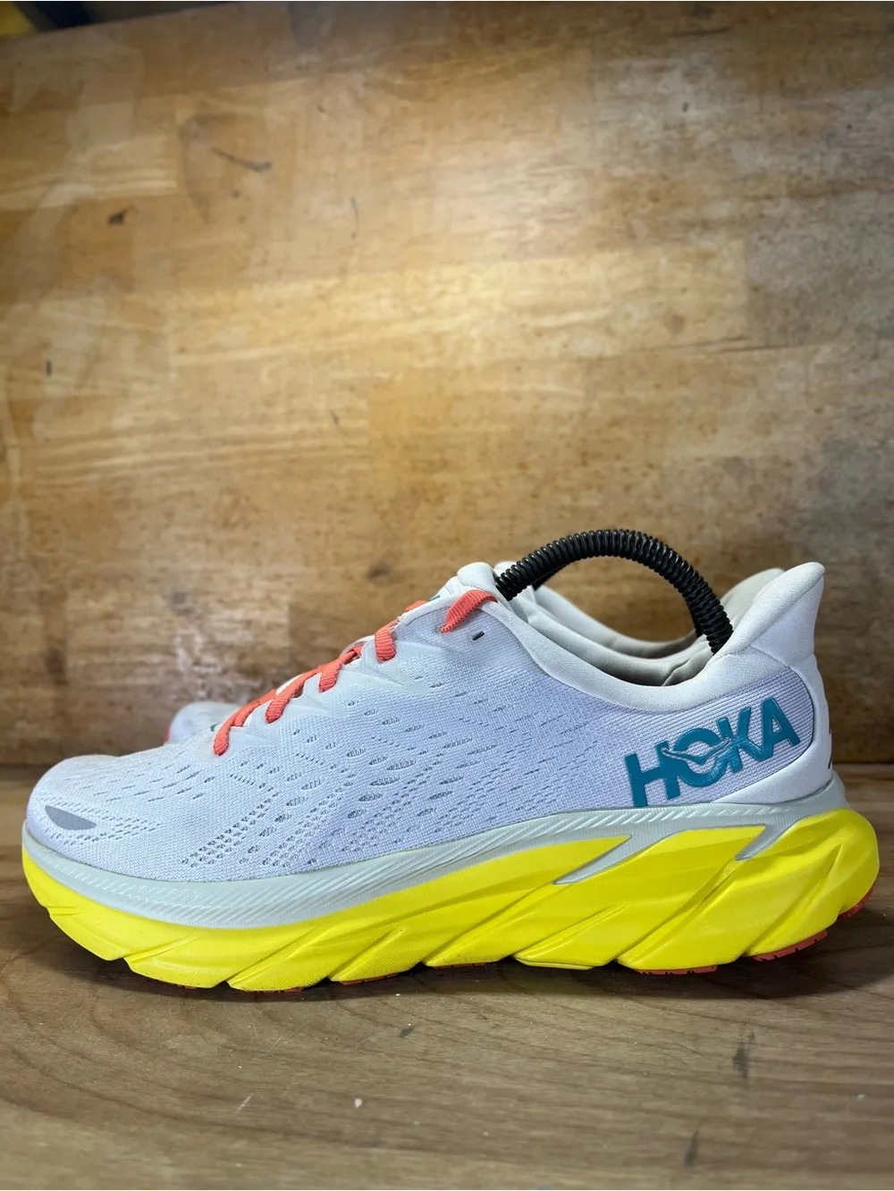 Hoka One One Clifton 8 Womens Size 9 Wide Running Shoes Sneakers White Yellow
